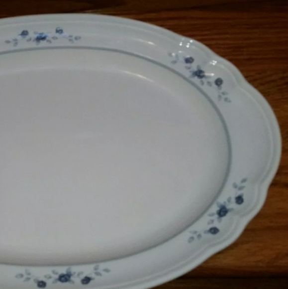 Pfaltzgraff Poetry Blue Rose Pattern Oval Serving Platter glossy 14.5" - Picture 4 of 11